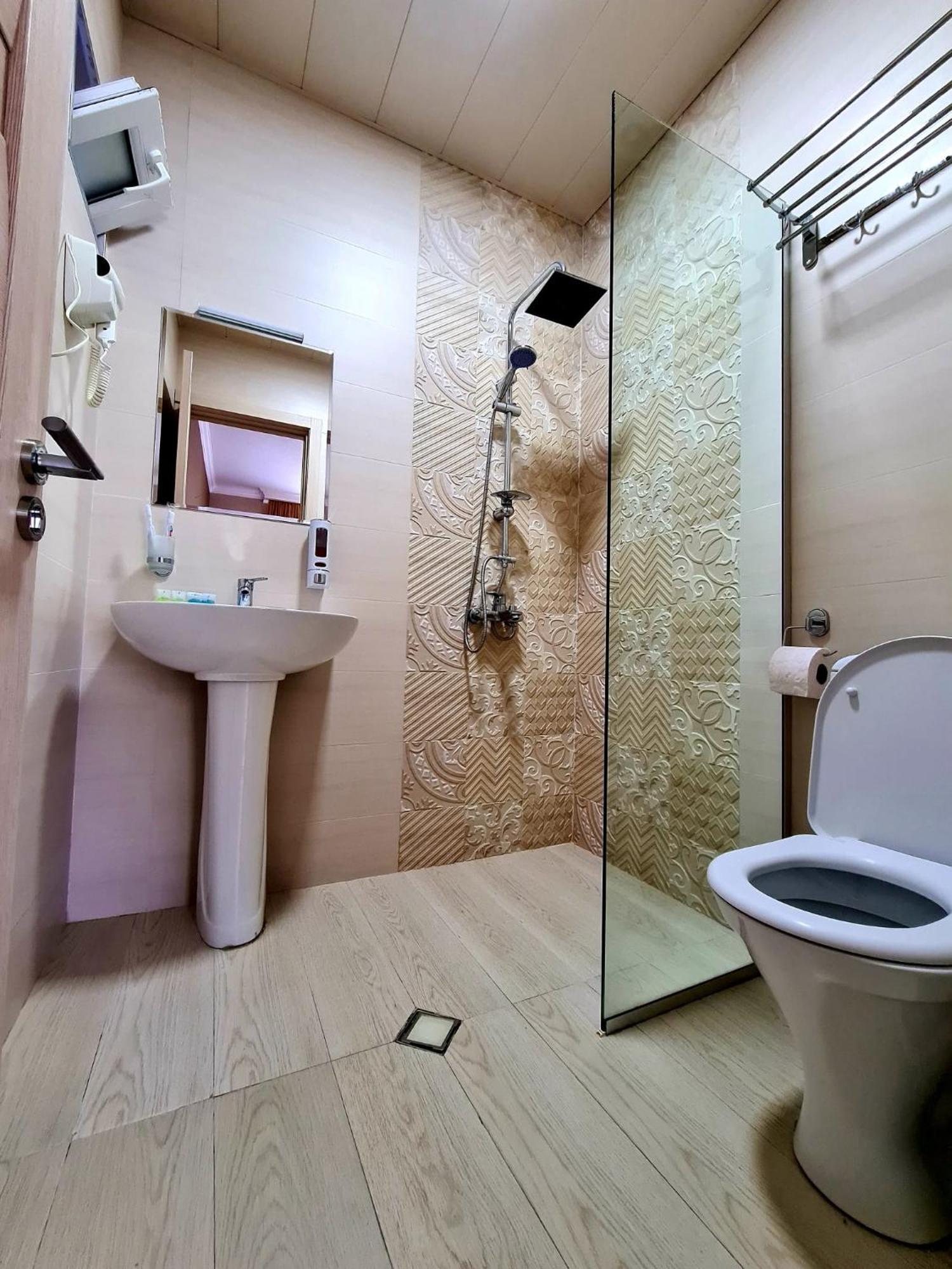 Baqari Inn คัซเบกี ห้อง รูปภาพ